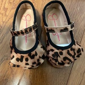 Jessica Simpson baby girl size 4 leopard flats, never worn